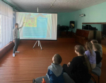 В Угловском межпоселенческом Доме культуры прошла познавательная программа «Театр сквозь века»